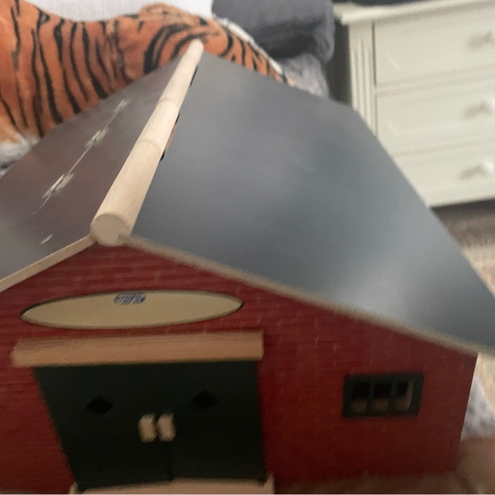 Breyer Red and Black Toy Barn